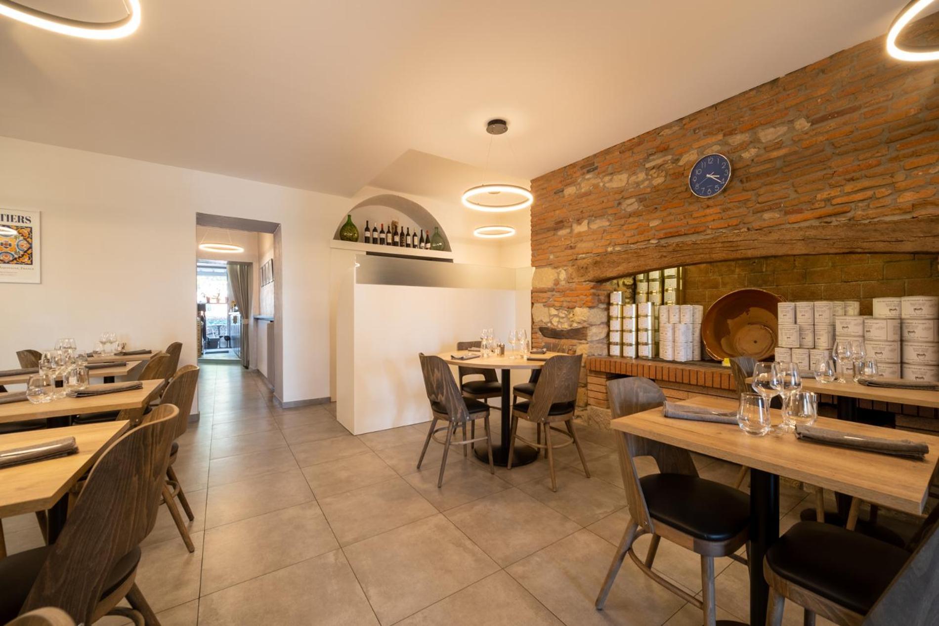 Hotel Restaurant Du Lauragais Logis De France Вилфранш-дьо-Лораге Екстериор снимка