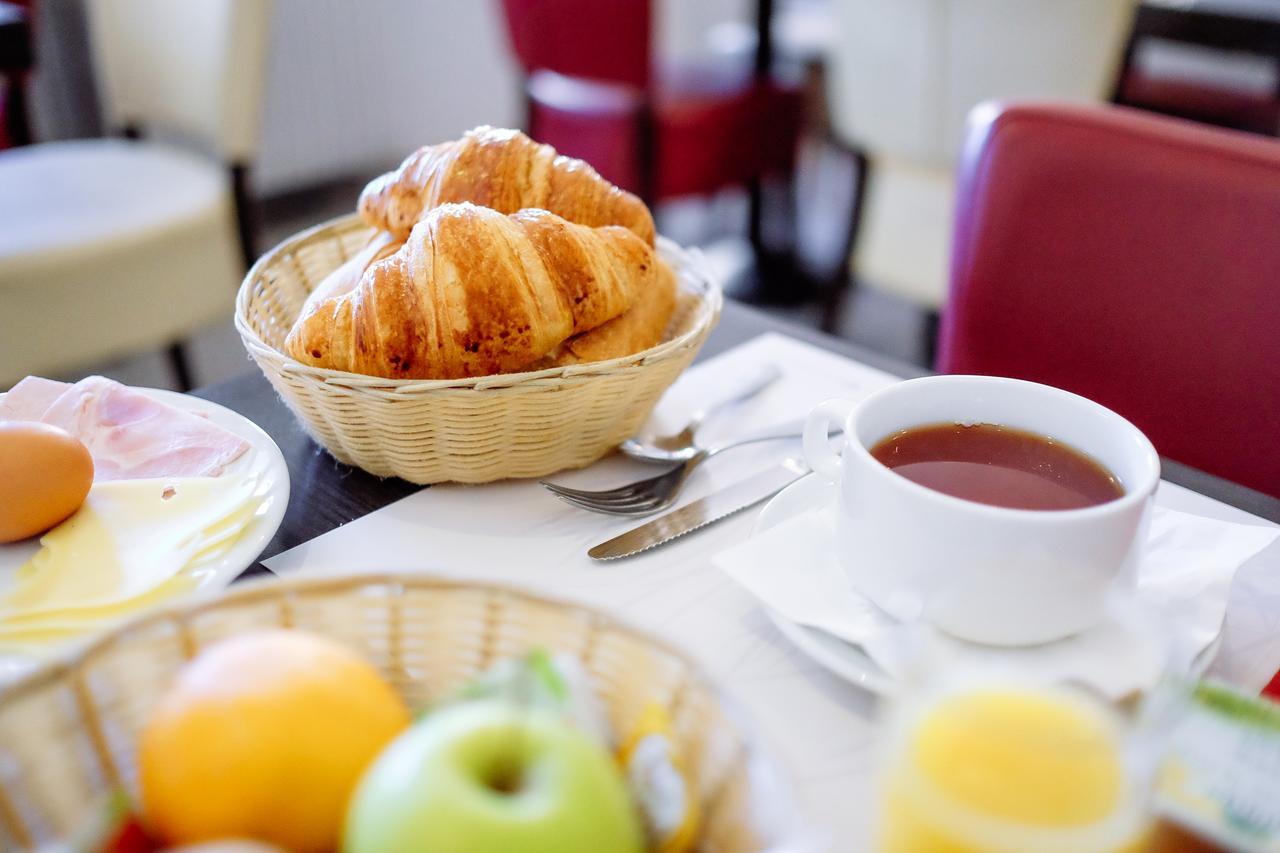 Hotel Restaurant Du Lauragais Logis De France Вилфранш-дьо-Лораге Екстериор снимка