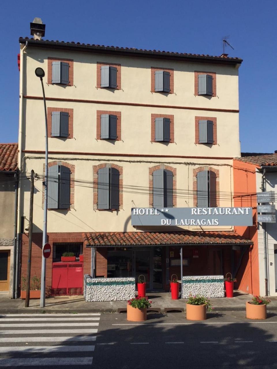 Hotel Restaurant Du Lauragais Logis De France Вилфранш-дьо-Лораге Екстериор снимка